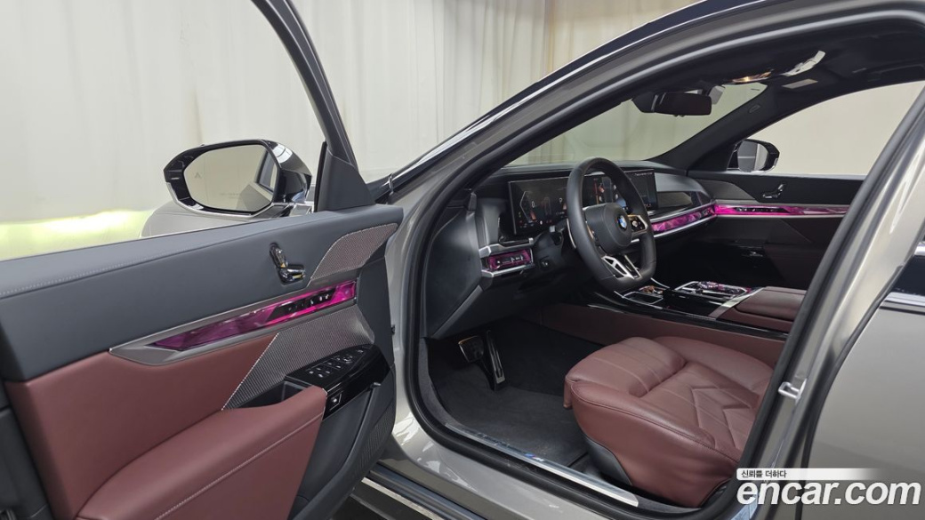 BMW 7-Series 740d xDrive M Sport, 2025