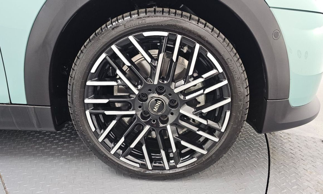 Mini Cooper 5 Door Favoured, 2025