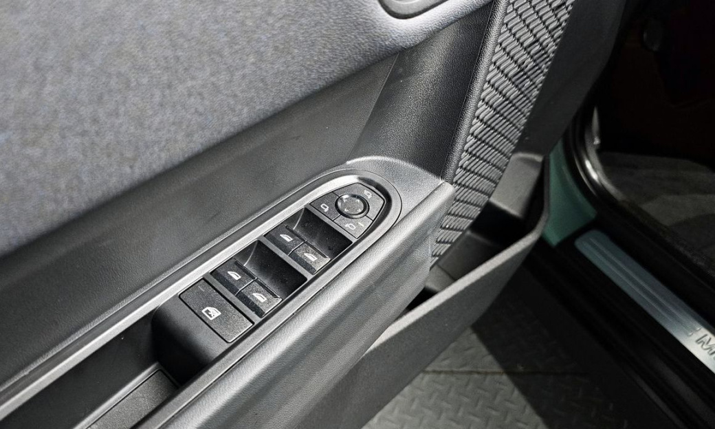 Mini Cooper 5Door Essential, 2025