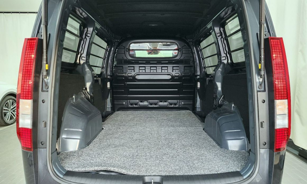 Hyundai Staria Cargo 3-Seater, 2025