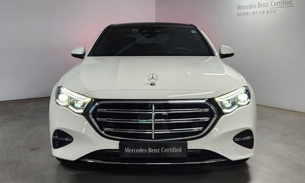 Mercedes-Benz E-Class E300 4MATIC Exclusive, 2024