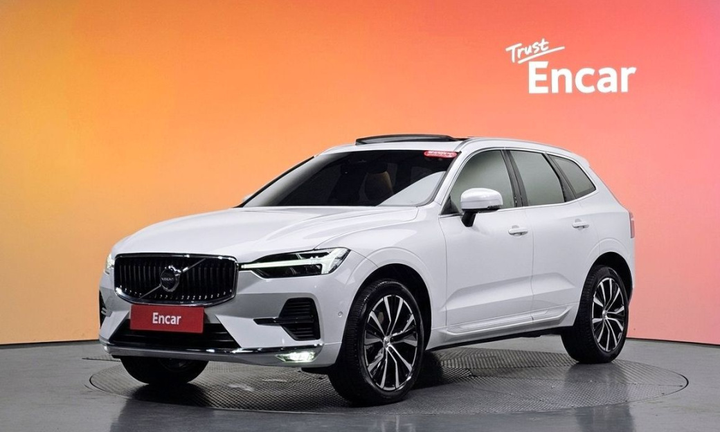 Volvo XC60 B6 Ultra Bright, 2025