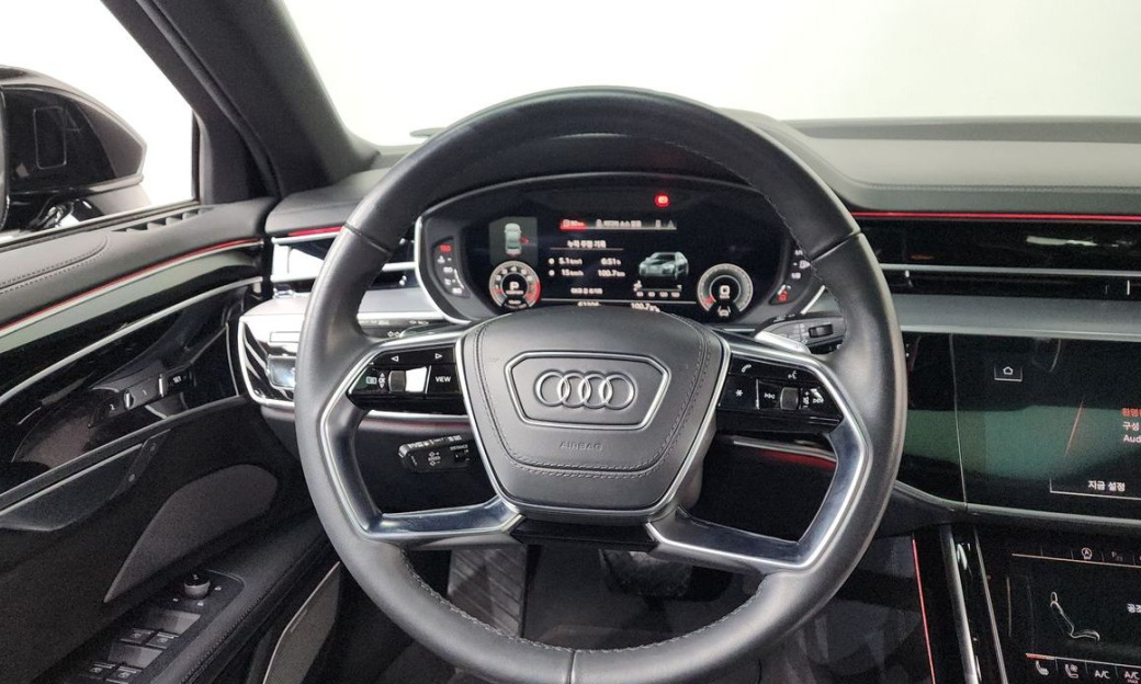 Audi A8 55 TFSI Quattro LWB, 2021