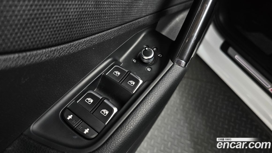 Audi Q2 35 TDI Premium, 2023