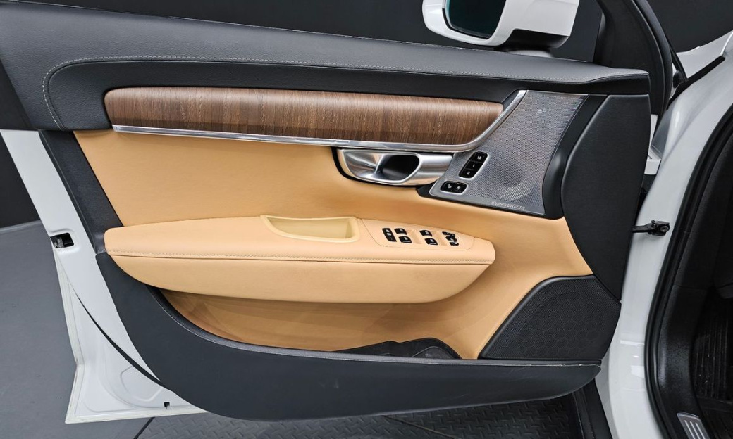 Volvo V90 B5 Ultimate AWD, 2023