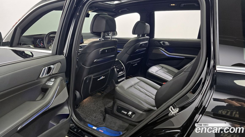 BMW X7 xDrive 40d Design Pure Excellence 6-Seater, 2024