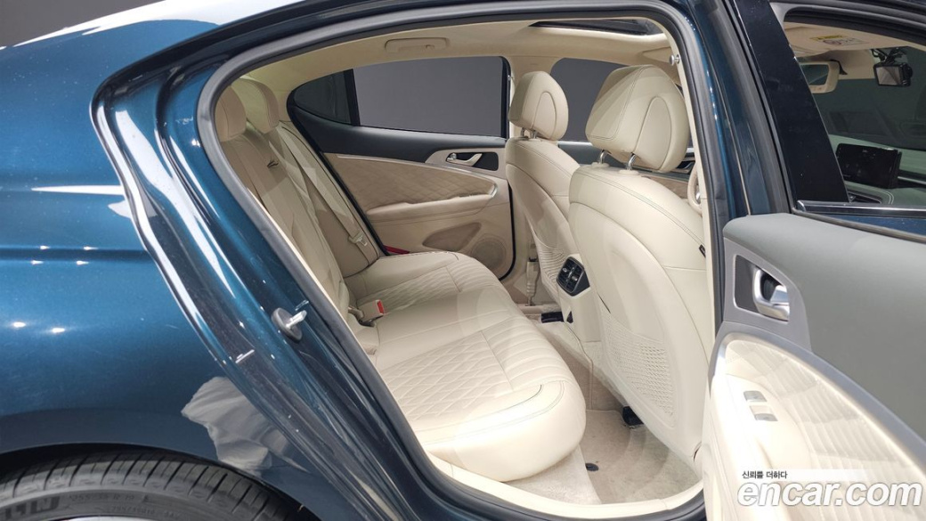 Genesis G70 Gasoline 2.0T 2WD, 2022