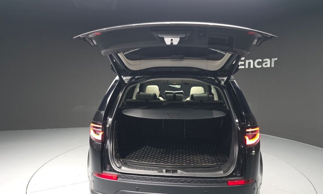 Land Rover Discovery Sport P250 SE, 2022