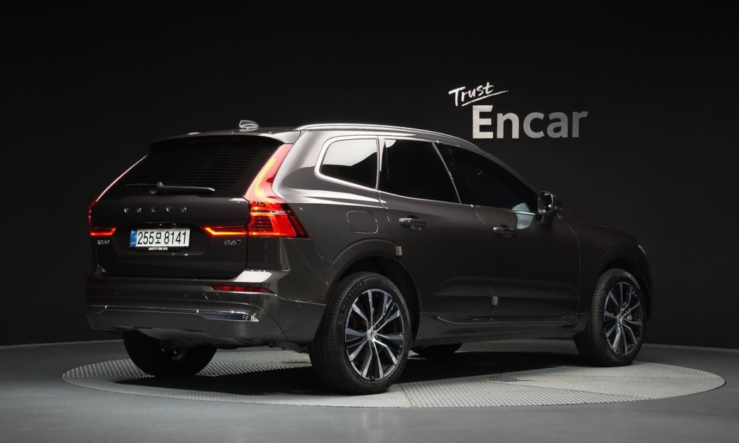 Volvo XC60 B5 Ultra Bright, 2025