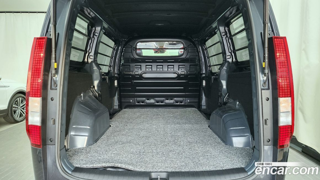 Hyundai Staria Cargo 3-Seater, 2025