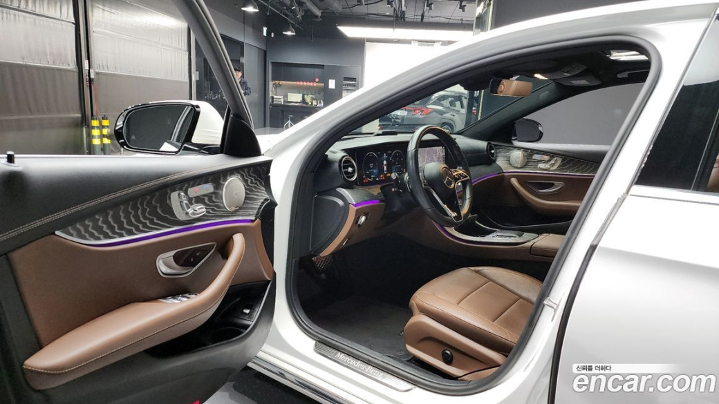 Mercedes-Benz E-Class E350 4MATIC Exclusive, 2023