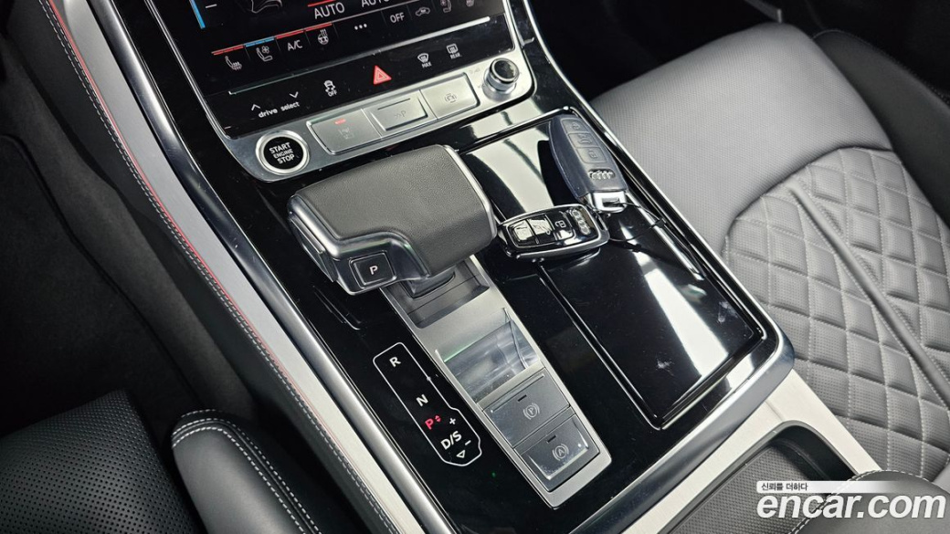 Audi Q8 55 TFSI Quattro Premium, 2023