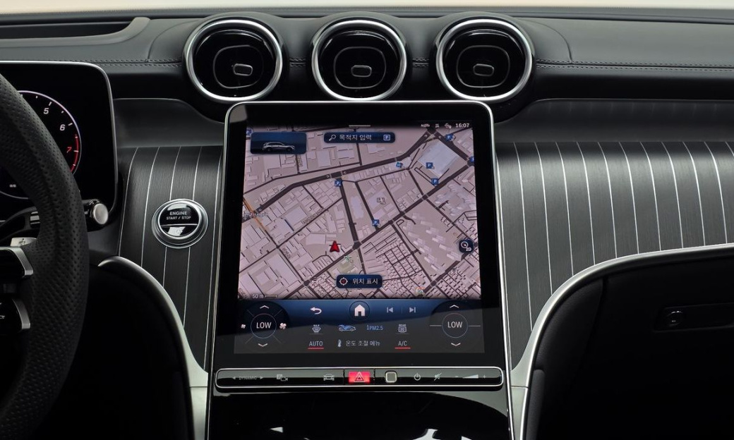 Mercedes-Benz GLC-Class GLC300 4MATIC AMG Line, 2024