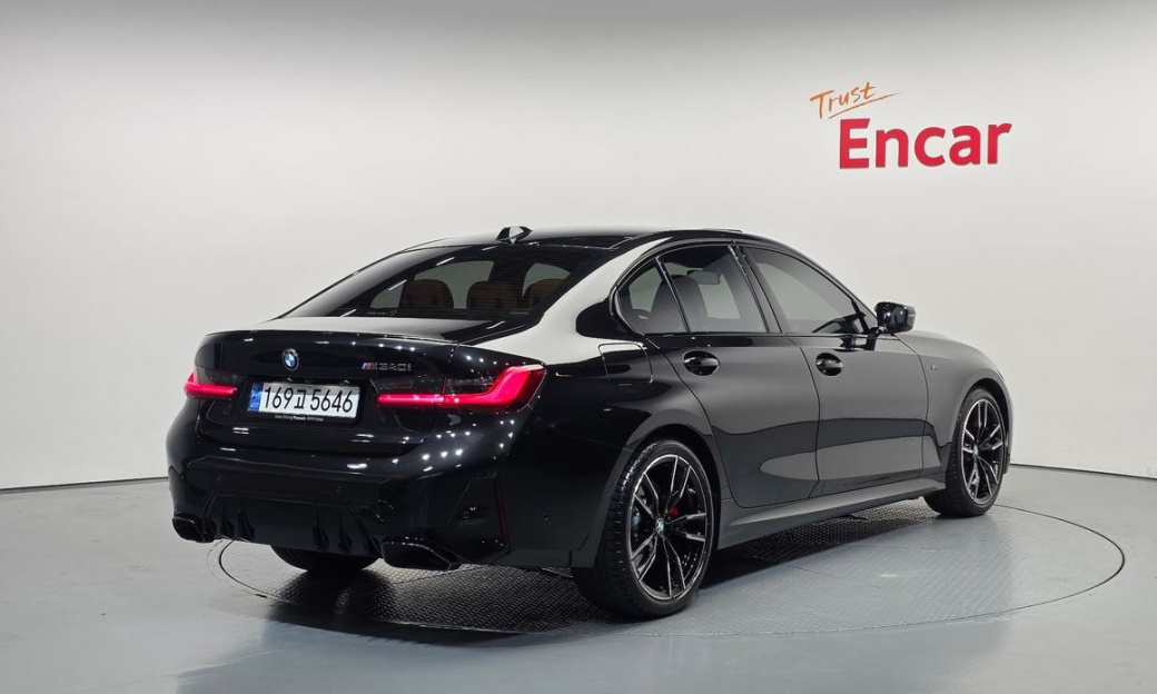 BMW 3-Series M340i Pro, 2024