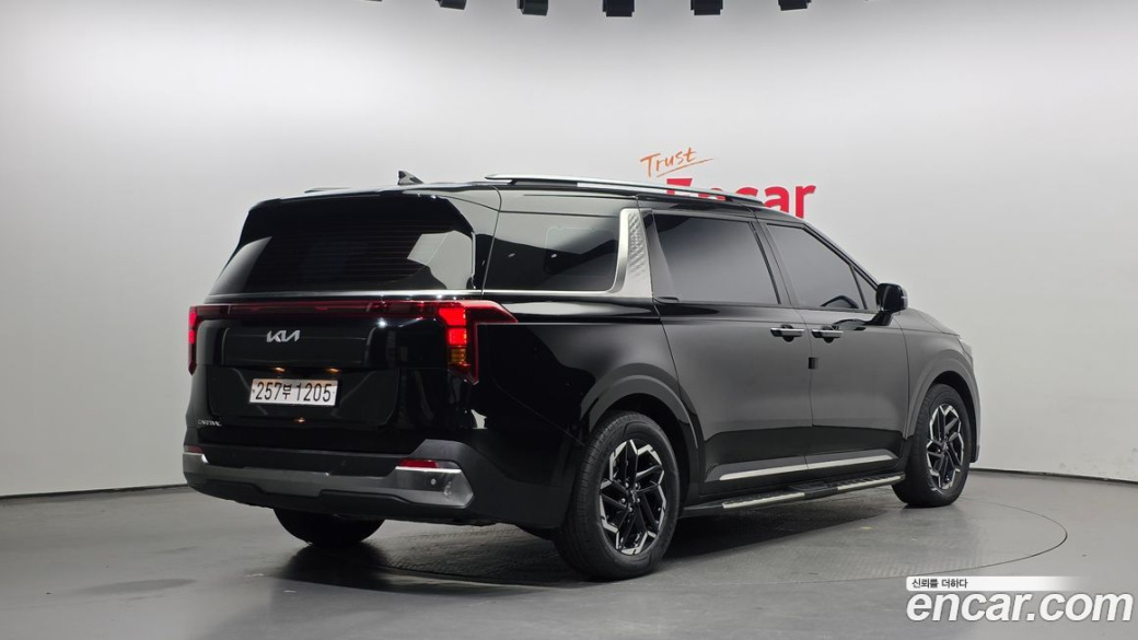 Kia Carnival 9-Seater Noblesse, 2025