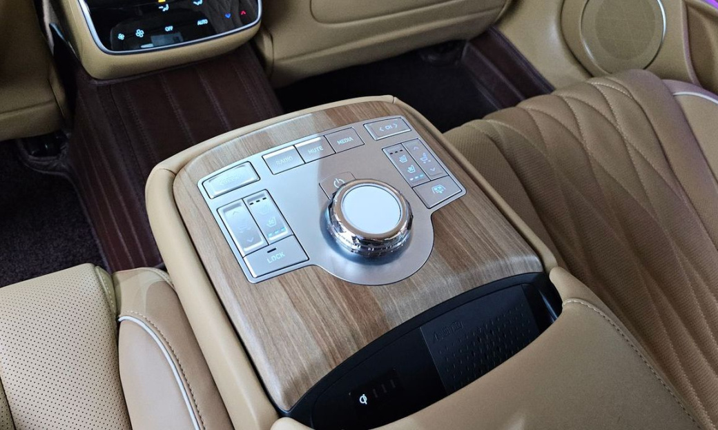 Genesis G80 Gasoline 2.5 Turbo AWD, 2025