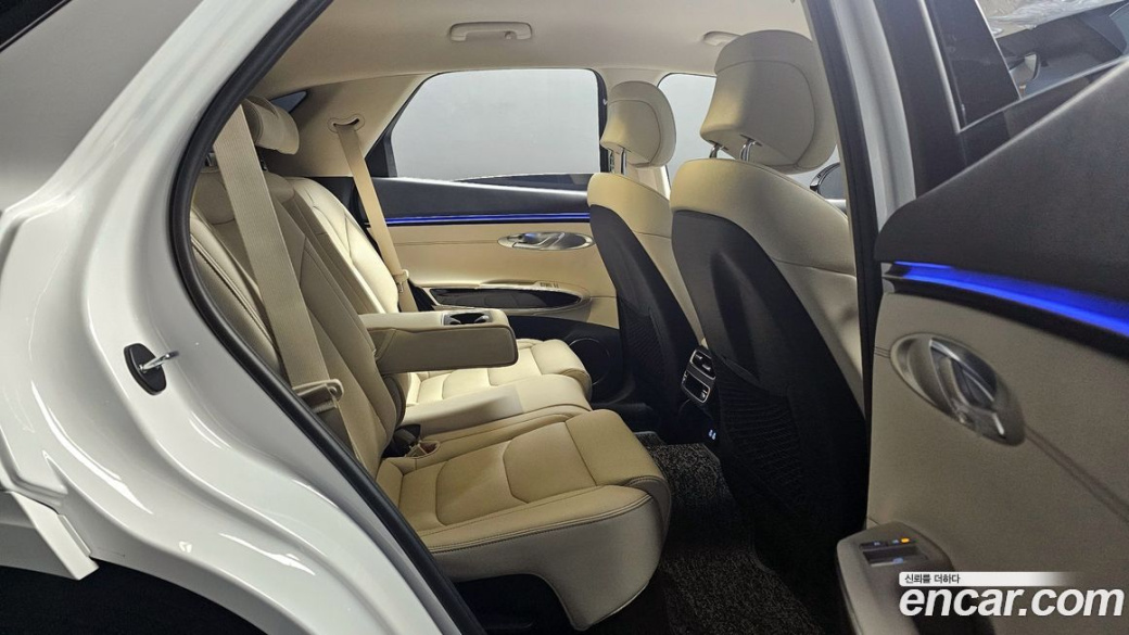 Genesis GV70 2.5T Gasoline AWD, 2026