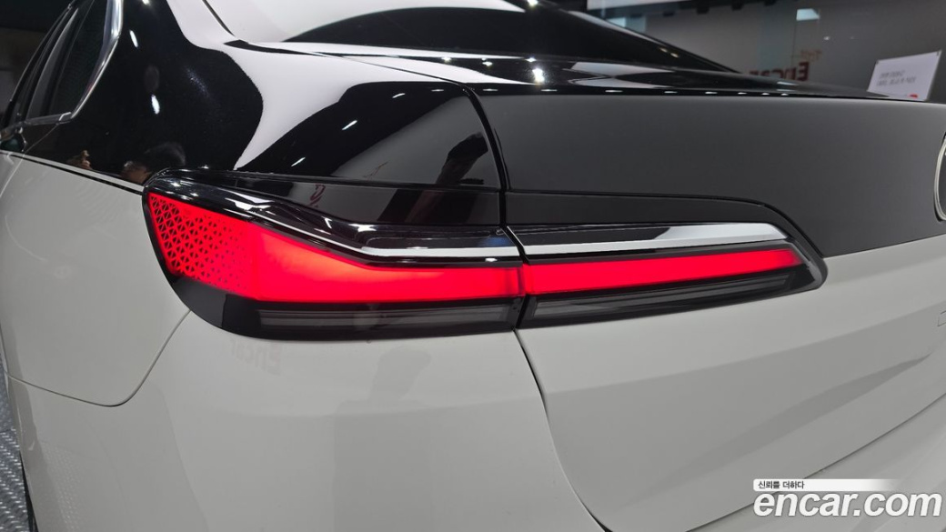 BMW 7-Series 740d xDrive M Sport, 2025