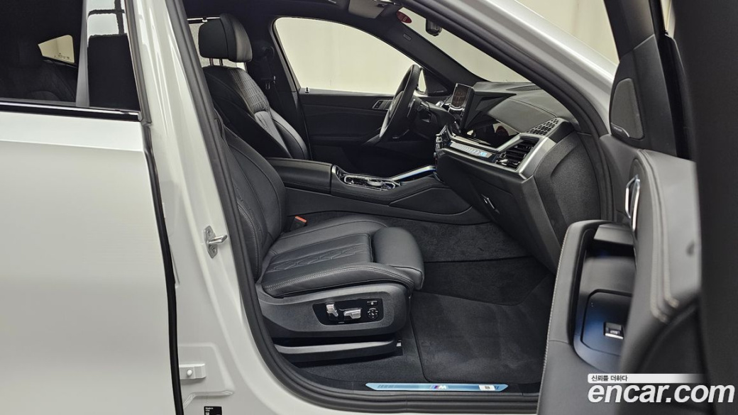 BMW X6 xDrive40i M Sport, 2025