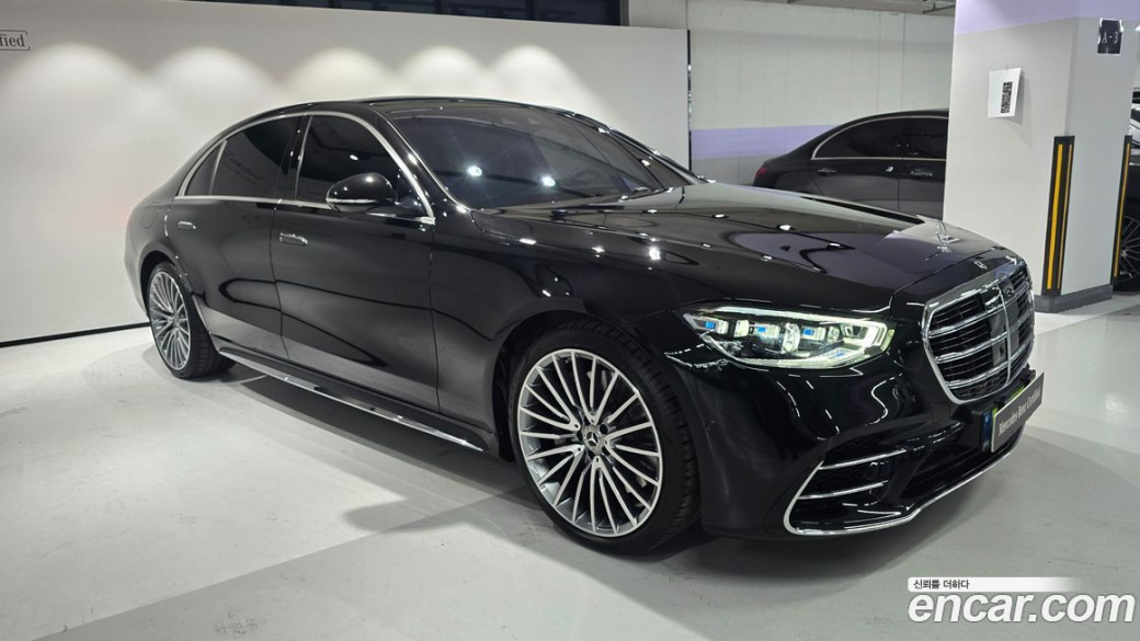 Mercedes-Benz S-Class S500 4MATIC, 2025