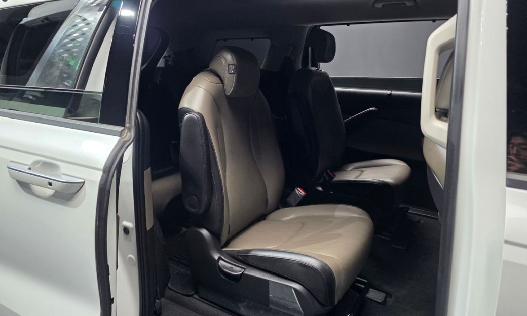 Kia Carnival 9-Seater Noblesse, 2024