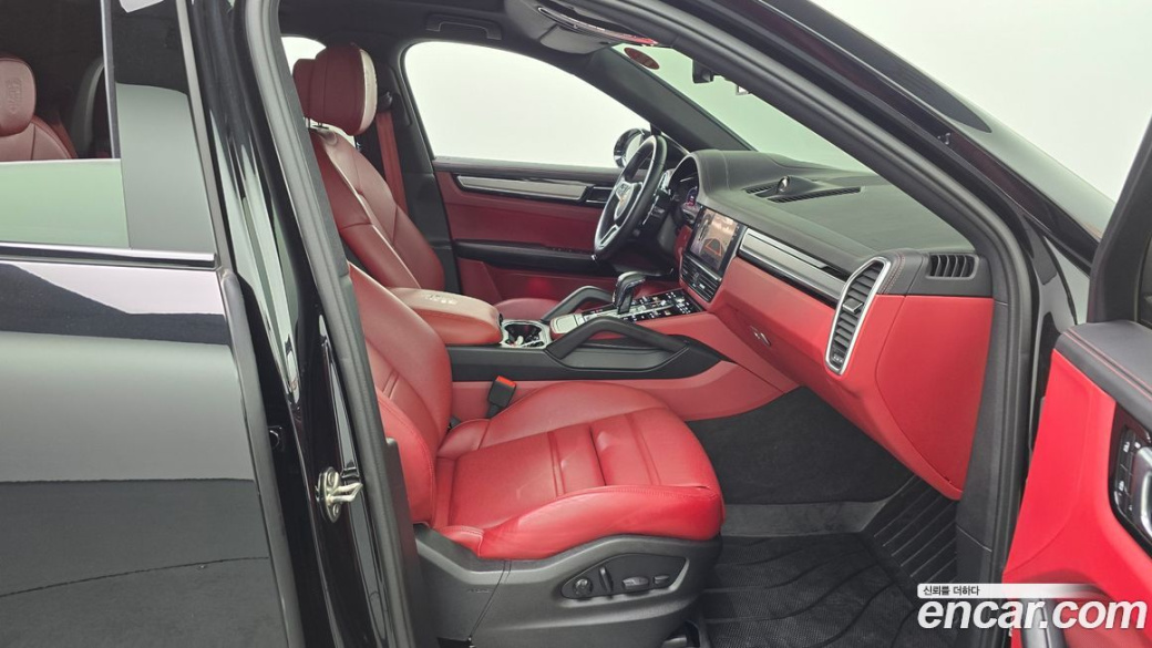 Porsche Cayenne 3.0 COUPE PLATINUM EDITION, 2023