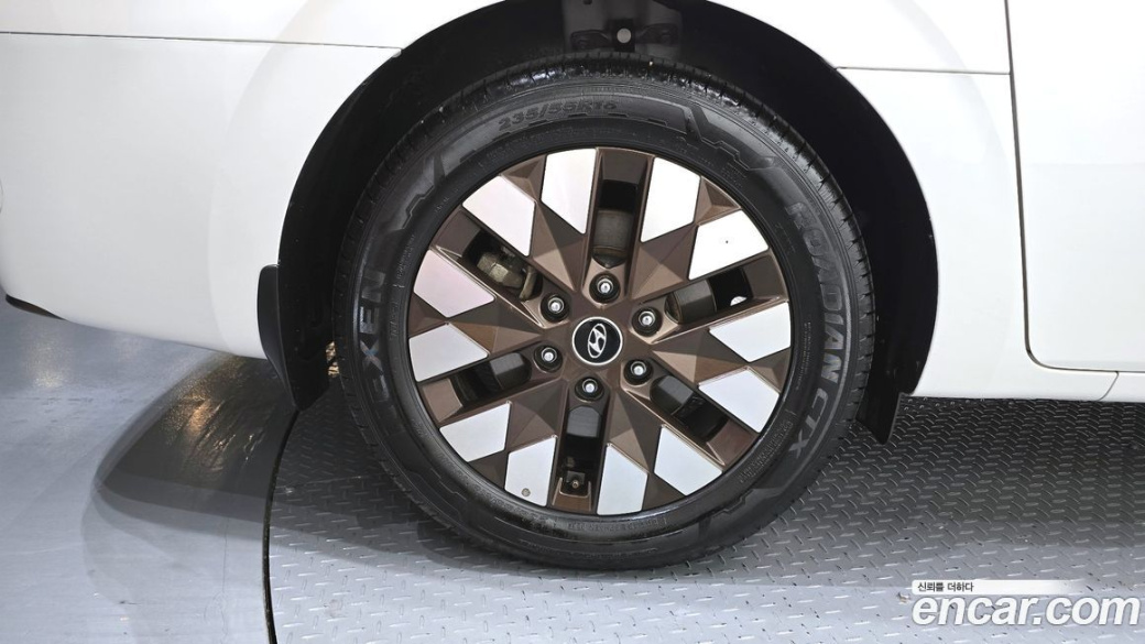 Hyundai Staria 2WD Camping Car, 2024