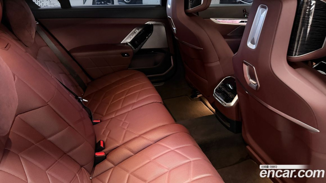 BMW 7-Series 740i xDrive M Sport, 2025