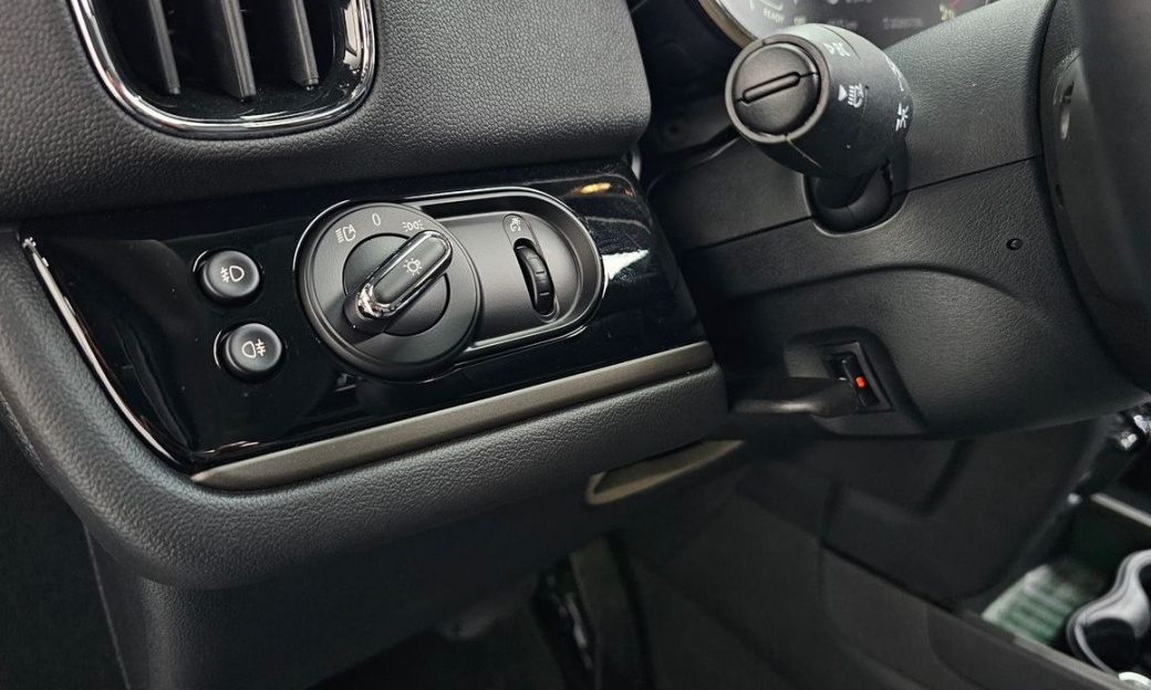 Mini Countryman Classic Plus Launch Pack, 2023