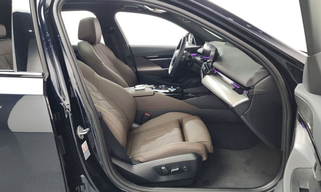 BMW 5-Series 520i M Sport, 2024