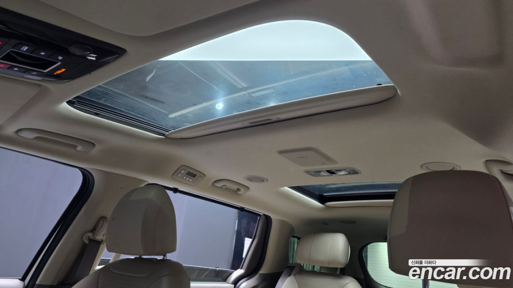 Kia Carnival 7-Seater Signature, 2023