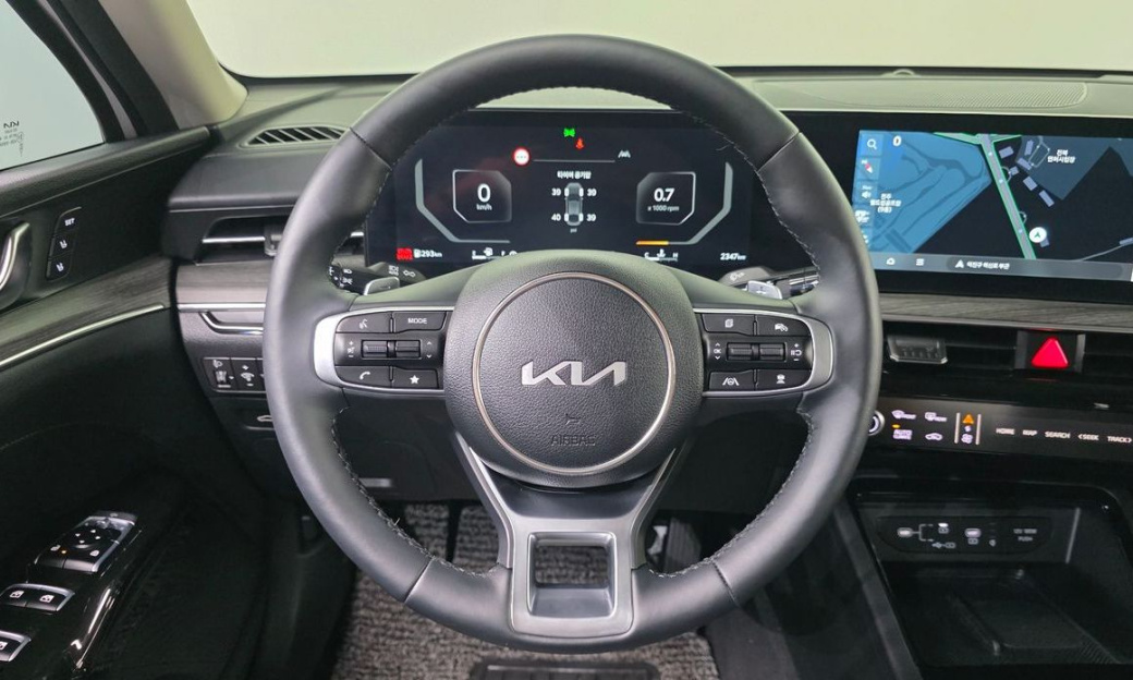 Kia K5 2.0, 2025
