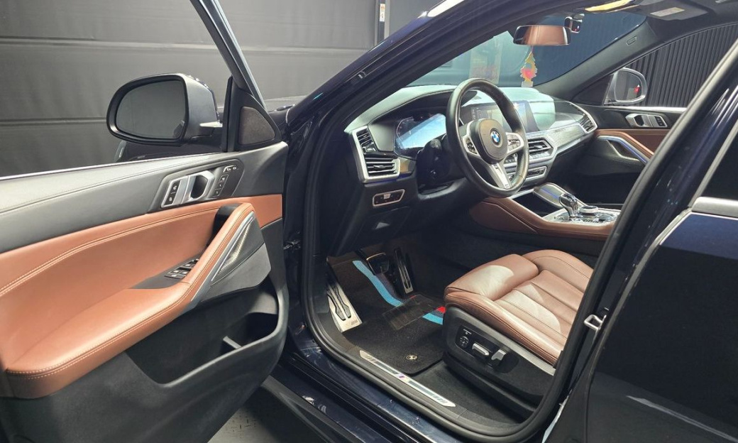 BMW X6 xDrive40i M Sport, 2022