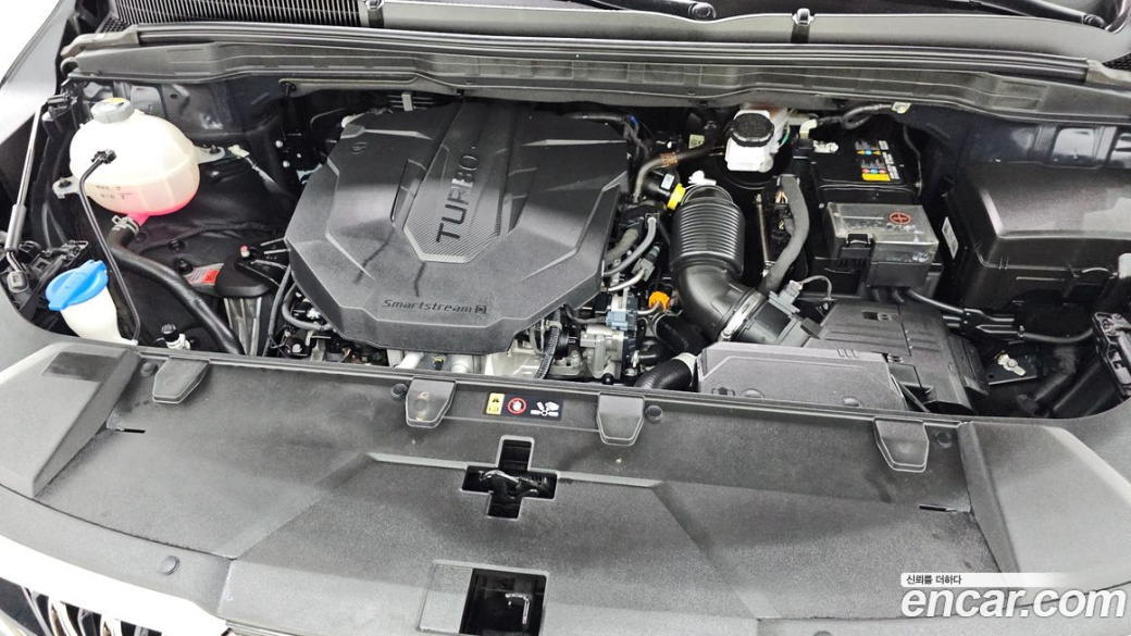 Kia Carnival 9-Seater Signature, 2023