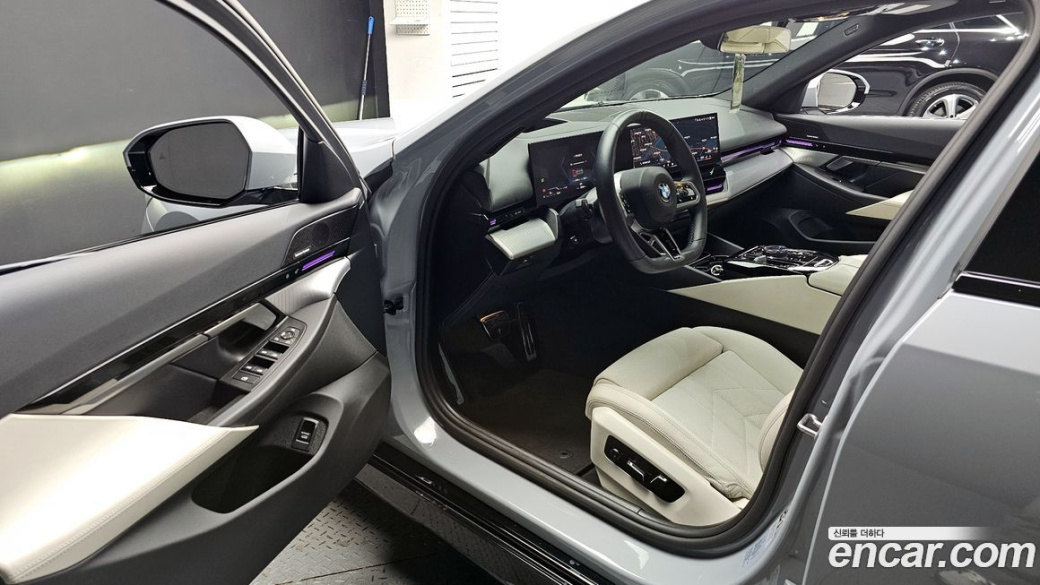 BMW 5-Series 523d xDrive M Sport, 2024