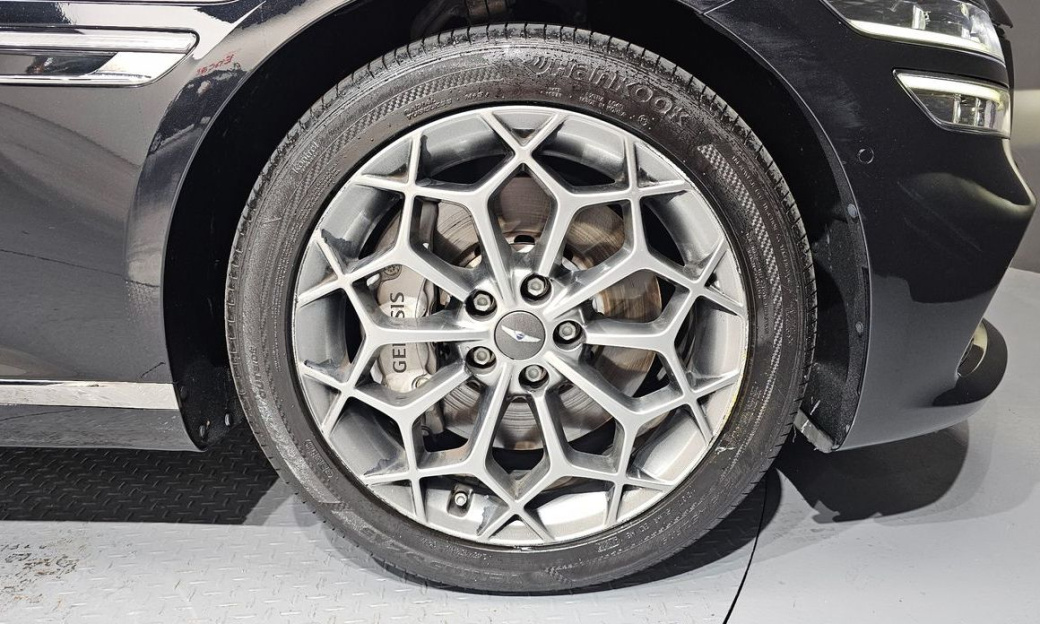 Genesis G80 Gasoline 2.5 Turbo AWD, 2022