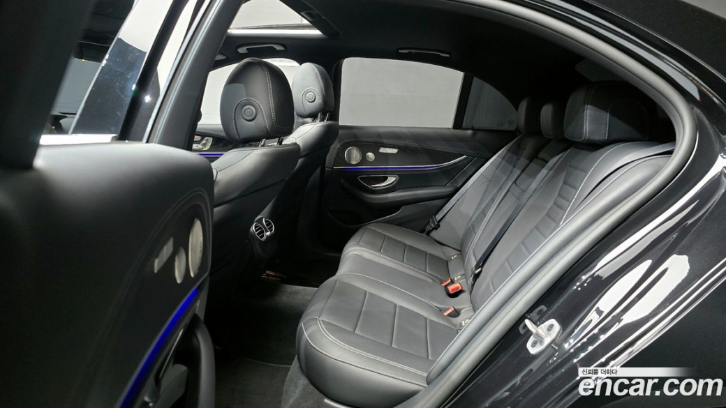 Mercedes-Benz E-Class E220d 4MATIC AMG Line, 2022