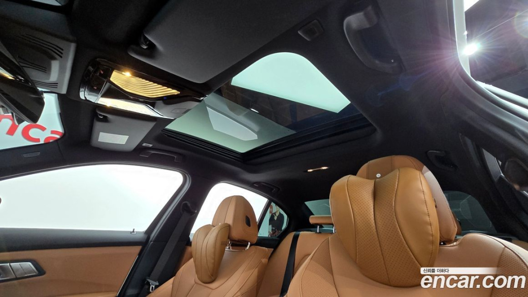 BMW 3-Series 320i M Sport, 2025