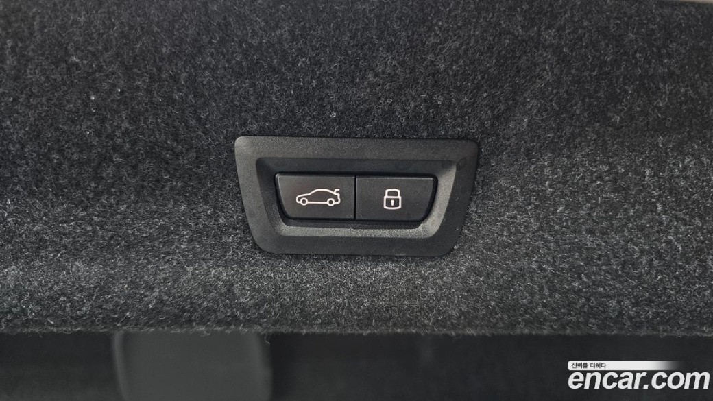BMW 3-Series 320i M Sport, 2024