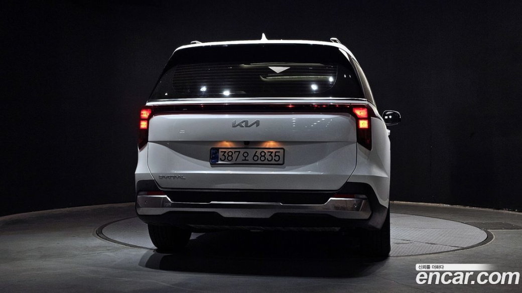Kia Carnival 9-Seater Noblesse, 2024