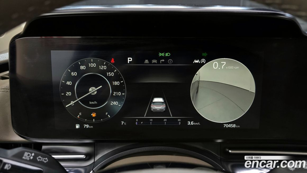 Kia Carnival 9-Seater Hi-Limousine, 2022