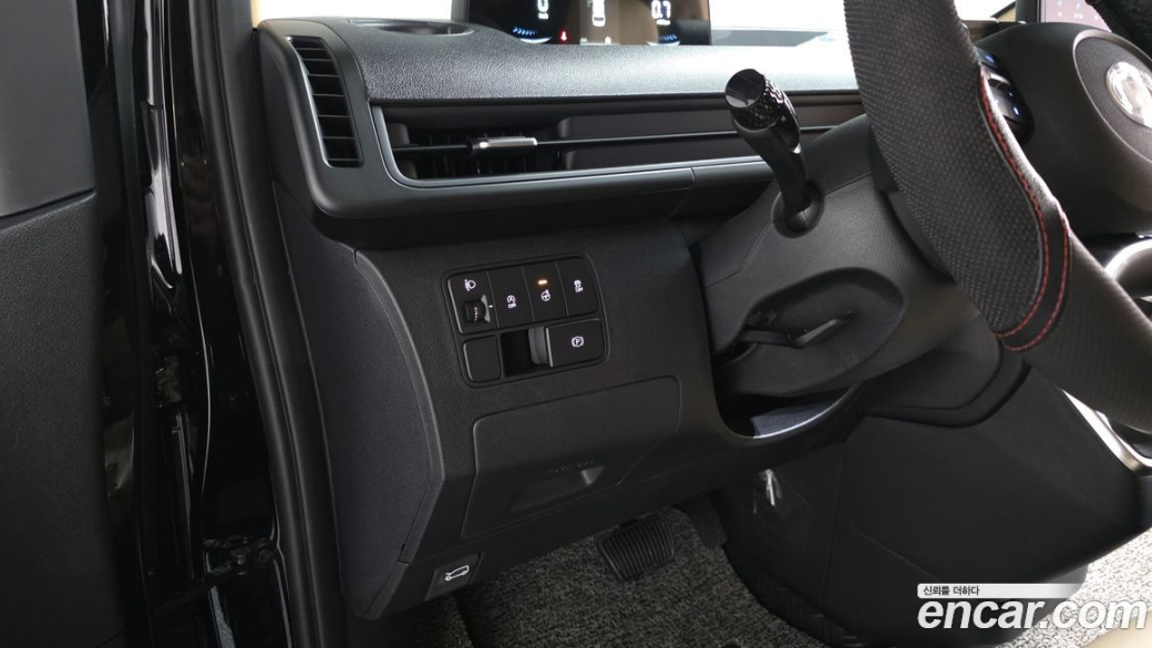 Hyundai Staria Cargo 5-Seater, 2025