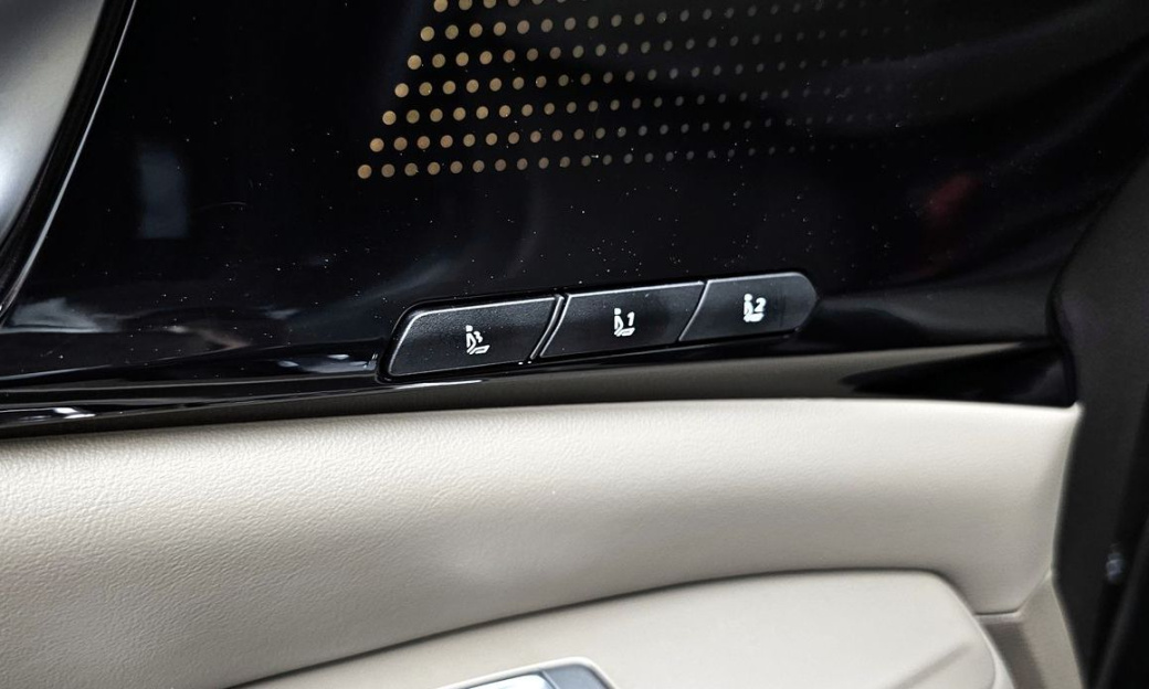 Kia Carnival 9-Seater Gravity, 2025