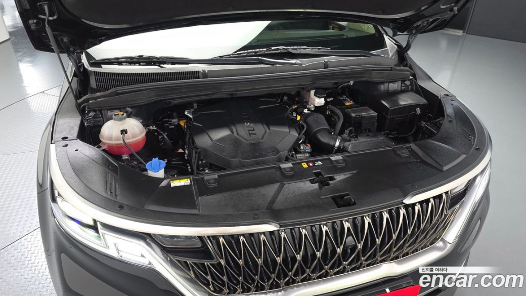 Kia Carnival 9-Seater Signature, 2023
