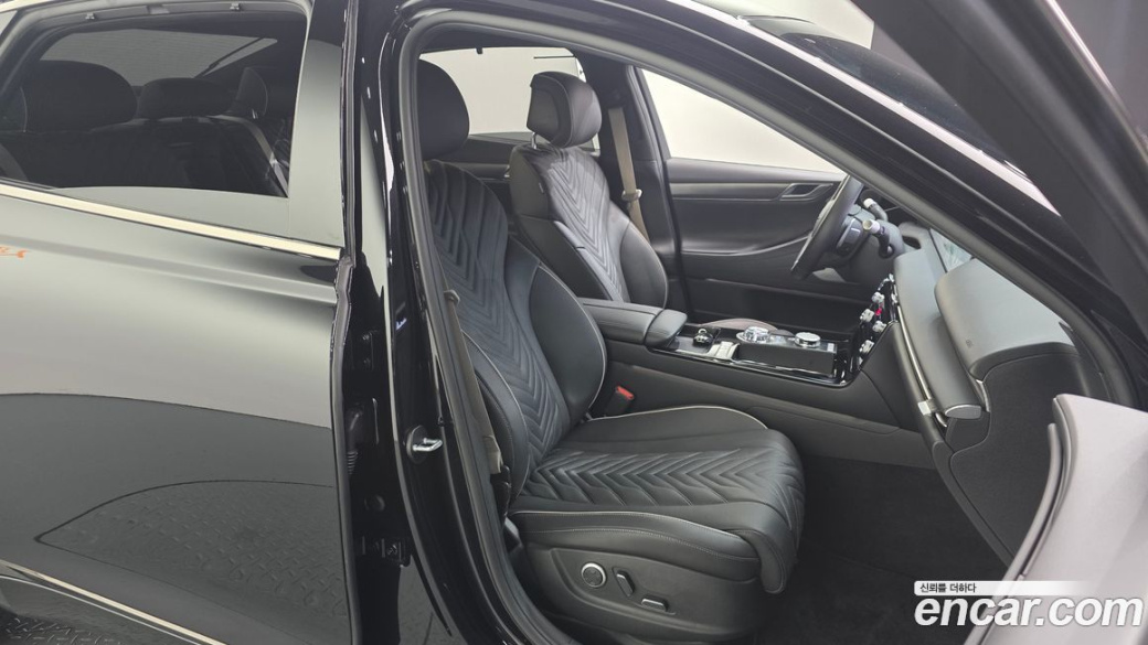 Genesis G80 Gasoline 2.5 Turbo 2WD, 2025