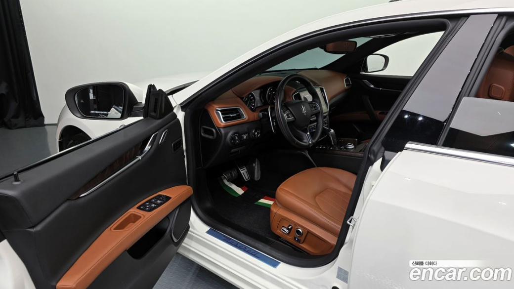 Maserati Ghibli 2.0 GT, 2022