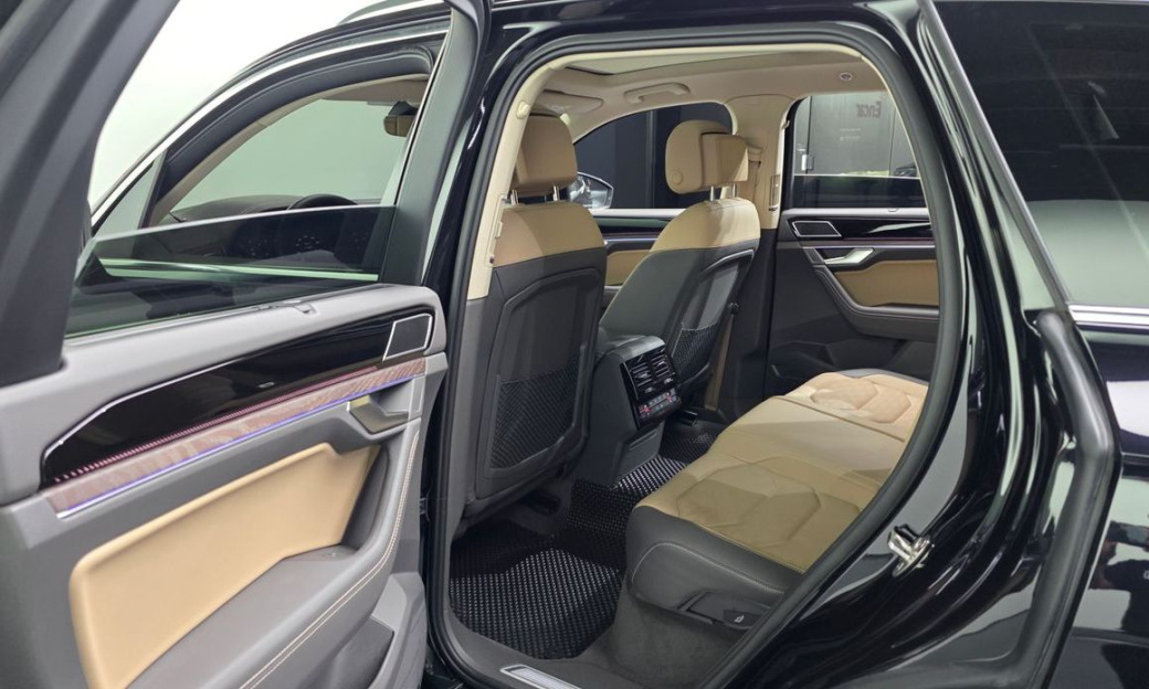 Volkswagen Touareg 3.0 TDI Prestige, 2024