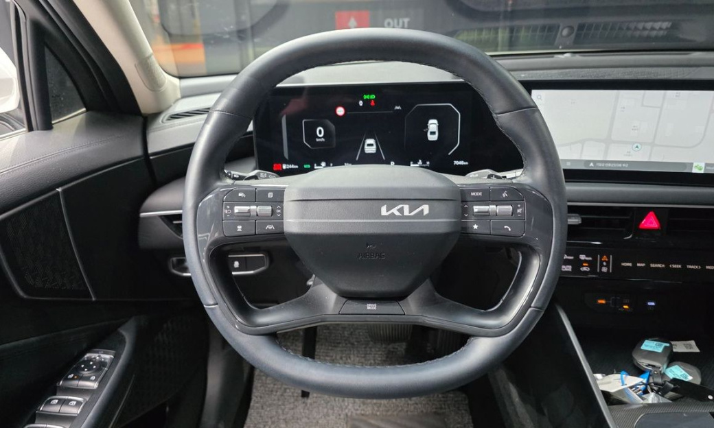 Kia K8 2.5 Gasoline 2WD, 2025