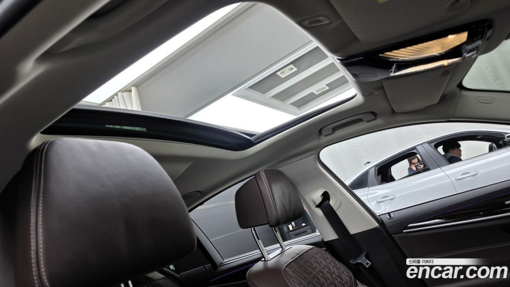 BMW 5-Series 523d Luxury, 2022