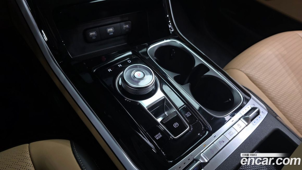 Kia Carnival 9-Seater Signature, 2023